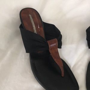 Donald Pliner Slip on Sandal